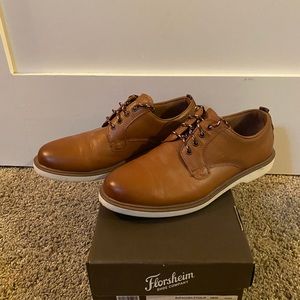Florsheim Boys dress shoes in cognac Worn 1x Like new condition non-smoking home